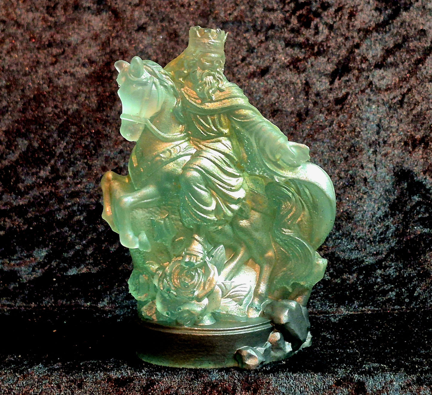 ⚔️ Phantom Rider – Spirit Guardian Sculpture