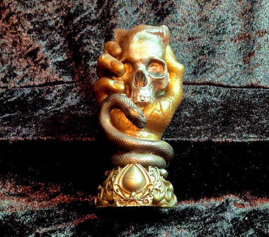 🐍 Hand of Transformation – Skull & Serpent Sculpture