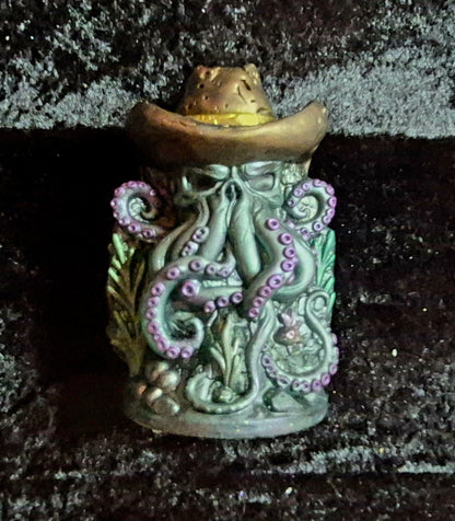 🐙 The Sea Outlaw – Octopus Gunslinger Sculpture
